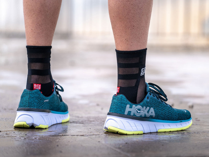 PRO RACING SOCKS V3.0 RUN ULTRALIGHT RUN HIGH BLACK/RED