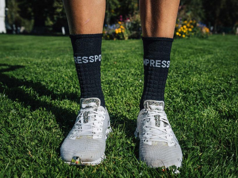 PRO RACING SOCKS WINTER RUN - BLACK RED